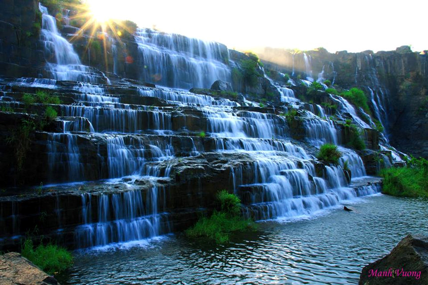 Vẻ[-]đẹp[-]hùng[-]vĩ[-]thác[-]Bản[-]Giốc[-]mùa[-]nước[-]đổ